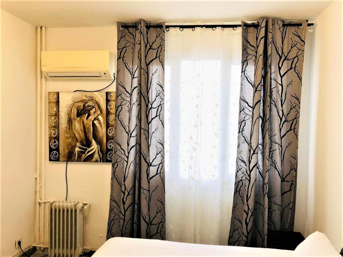Deluxe Room Center Madrid Luaran gambar